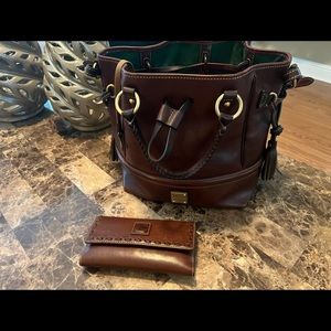 Beautiful Authentic Dooney & Bourke Bag